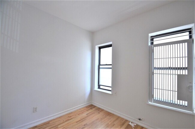Foto del edificio - 3694 Broadway