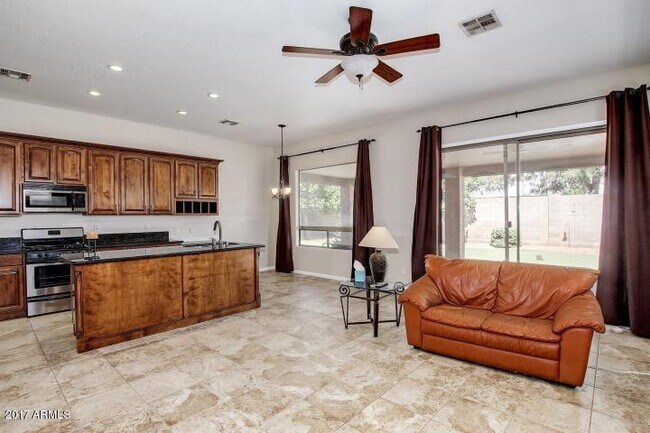 Foto del edificio - 16810 N 62nd Pl