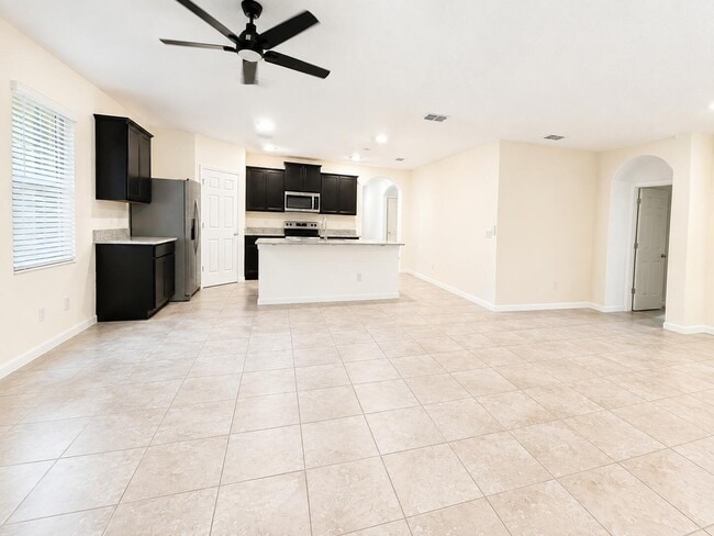 Building Photo - 9224 Potomac Dr