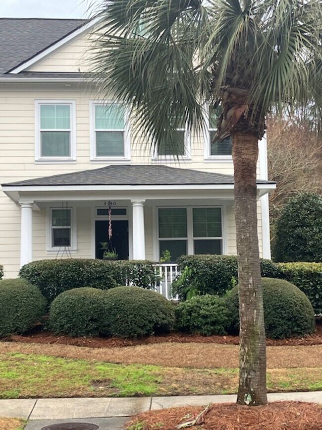 Foto del edificio - Fully Furnished: Stunning 3 - Bedroom 2.5 - Bath Townhome - Mt. Pleasant, SC