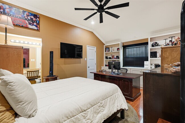 Building Photo - 1807 Strongs Ct