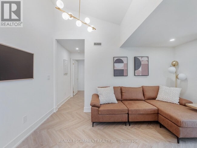 Building Photo - 46 O'Hara Ave