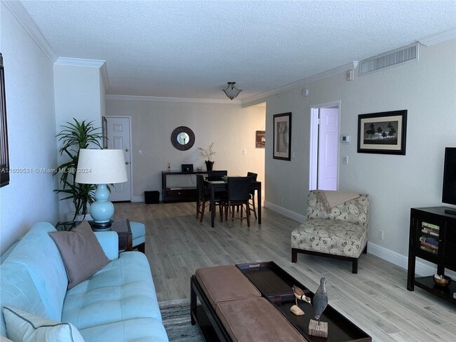 Building Photo - 2501 S Ocean Dr