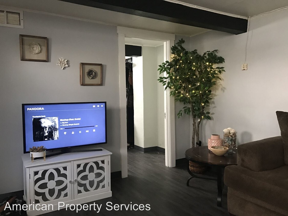 Foto principal - 412 S 10th St