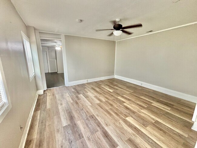 Foto del edificio - Portland Neighborhood - 3 Bedroom 1 Bath House