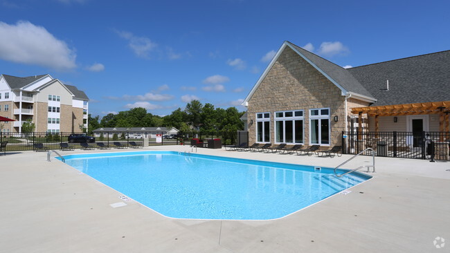 Piscina - Heritage Preserve Apartments