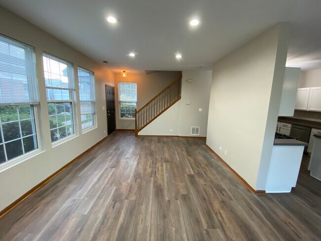 Foto del edificio - 610 Springbrook Trail N