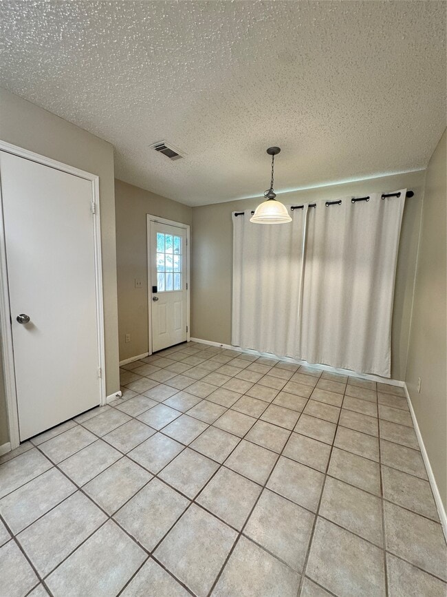 Building Photo - 11 Cottage Grove Pl