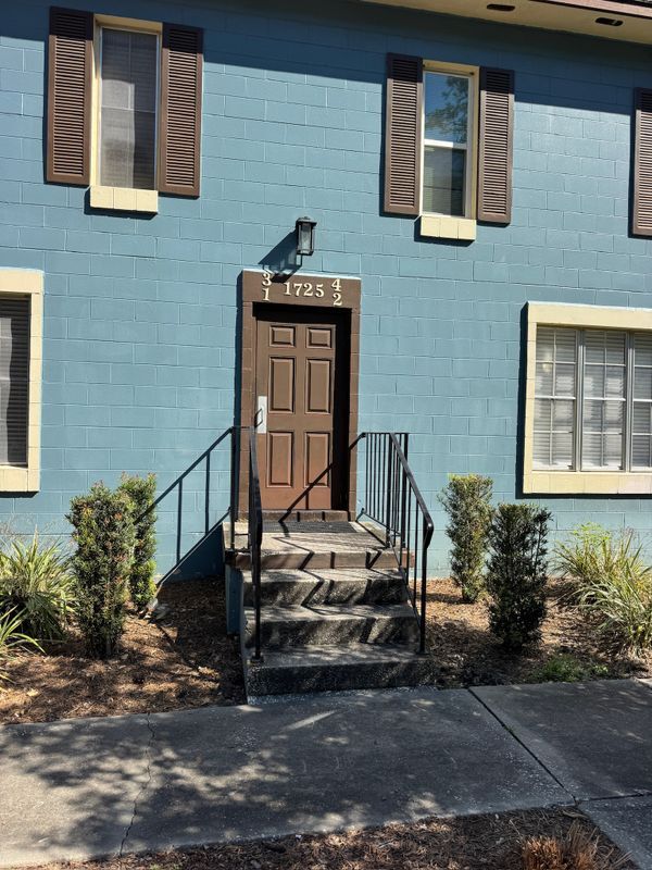 Foto del edificio - 1725 NE 2nd St