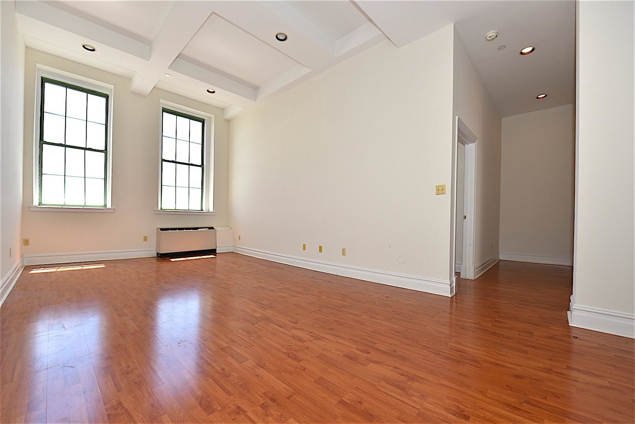 Foto principal - 4502 Ditmars Blvd