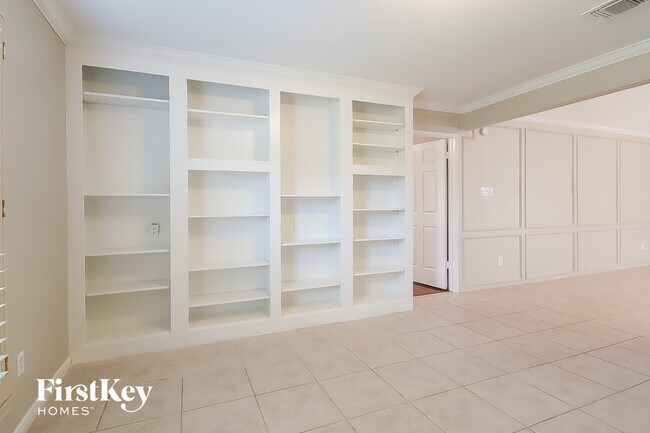 Foto del edificio - 2303 Prestwick Dr