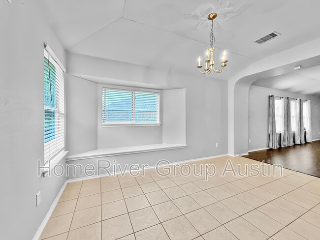 Building Photo - 119 Dove Song Dr