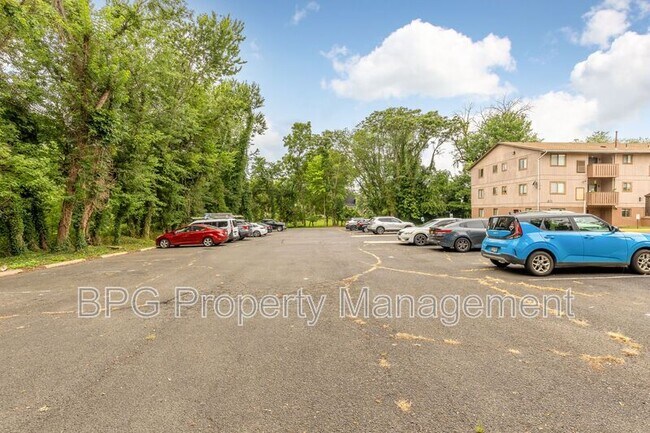 Building Photo - 139 Green St