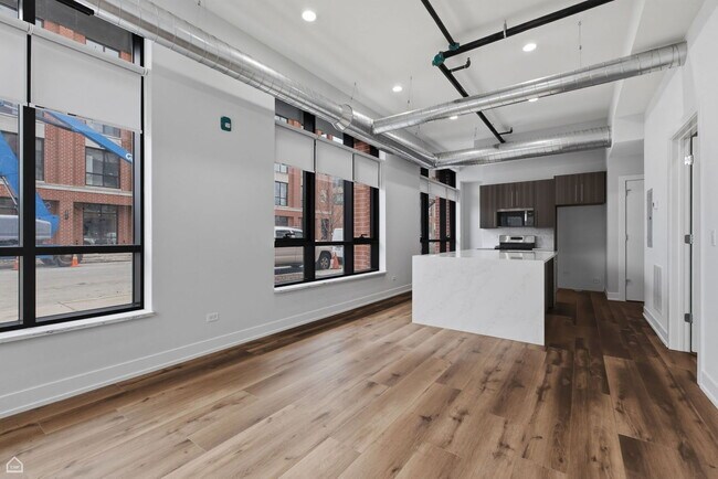 Foto del edificio - 2354 N Washtenaw Ave