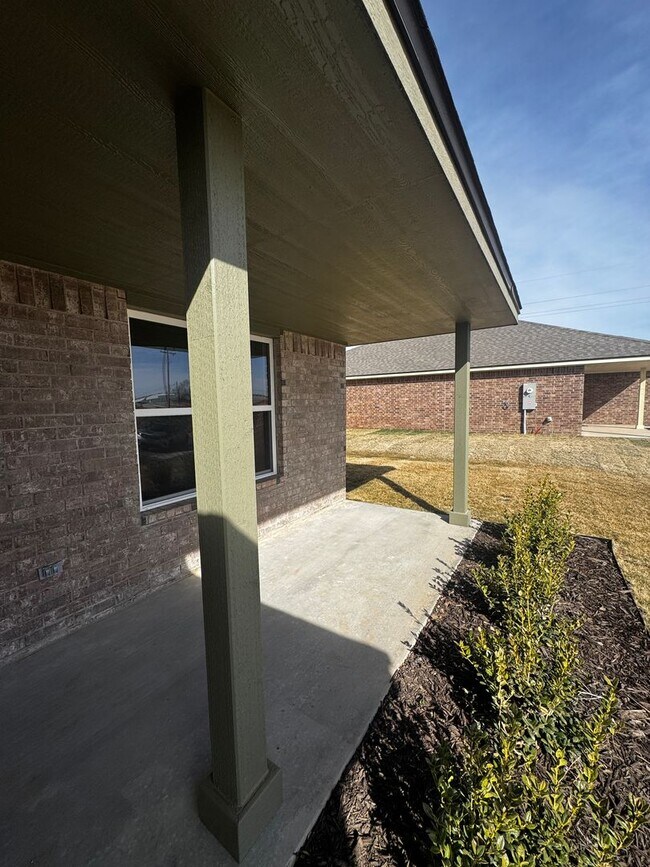 Building Photo - New construction!!! Beacon Pointe 3/2/2 AVAILABLE March 20th