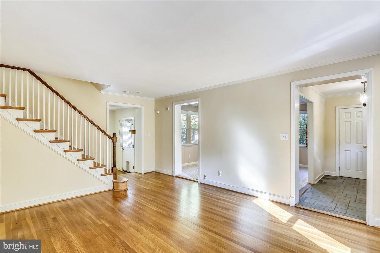 Foto principal - 7918 Lynbrook Dr