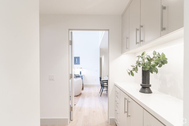 2BR, 2BA - 1,160 SF - Villa Bel Air