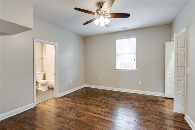 Foto del edificio - Charming 1920 renovated home!