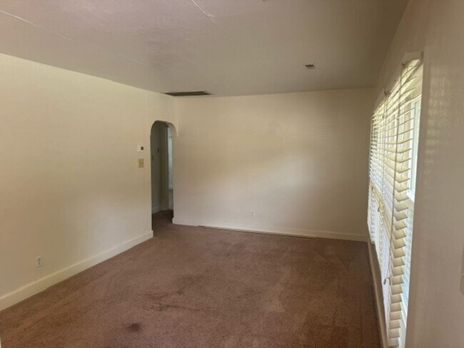 Building Photo - 725 1/2 Bellwood Road, Hampton, VA   23666