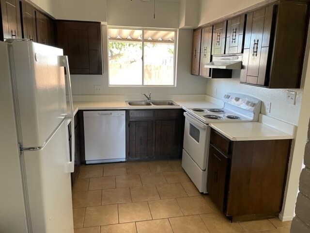 Foto del edificio - 1129 Meadows Dr