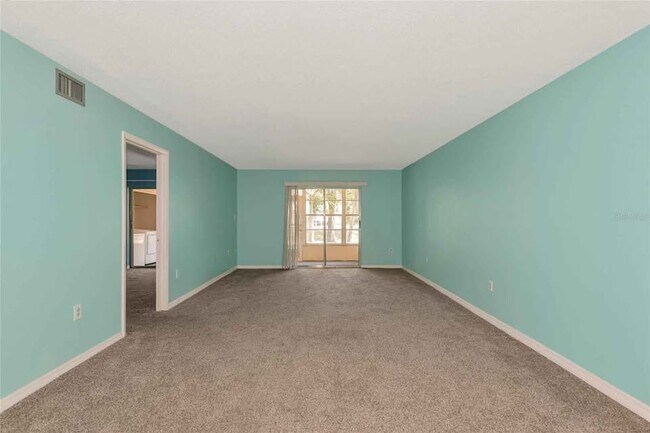 Foto del edificio - 3072 Lake Bayshore Dr