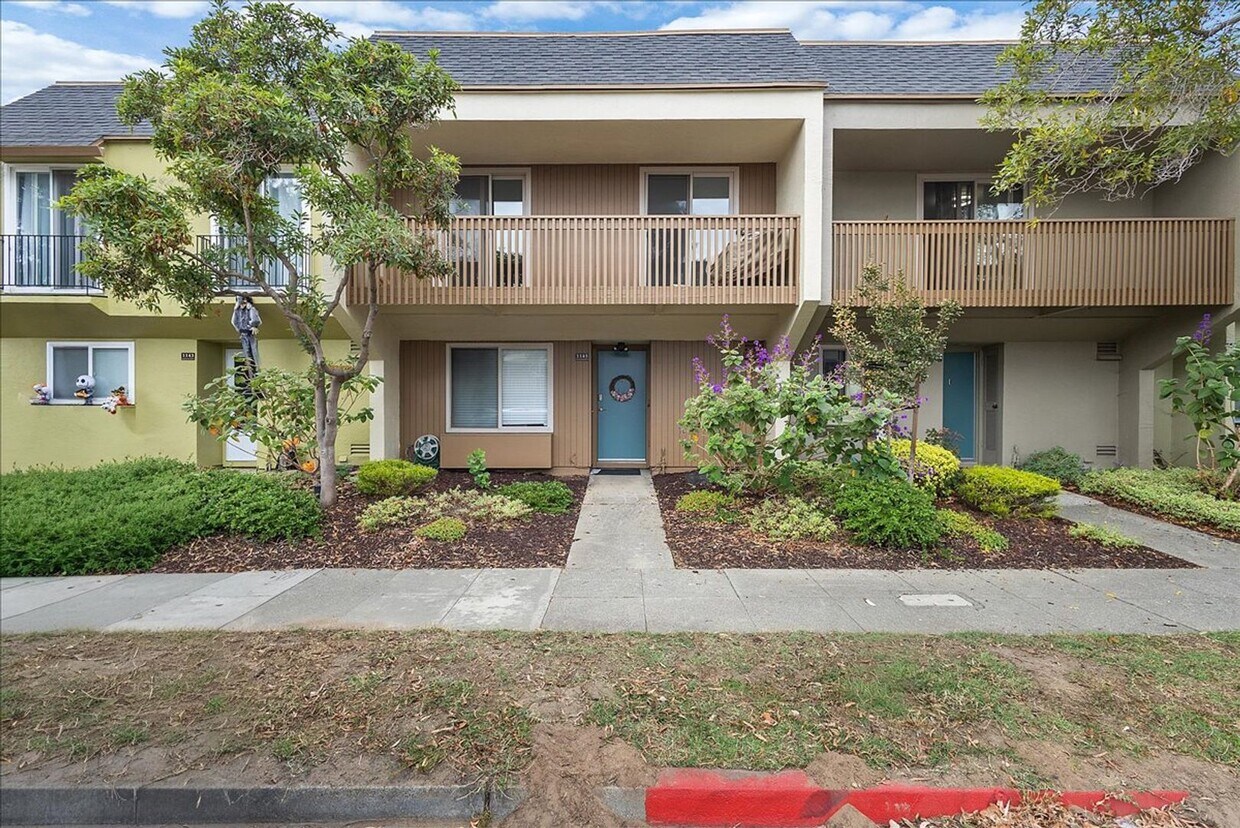 Photo - 1141 Verdemar Dr - 4 bedroom | 2.5 bathroom | Townhouse