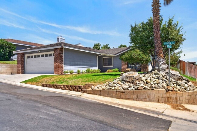 Foto del edificio - 4109 Yukon Way