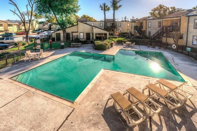 Foto del edificio - 7835 Grow Ln