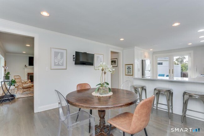 Building Photo - 100 Gould Ave