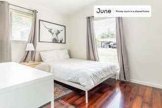 Building Photo - Room in Shared 4 bed/2 bath home