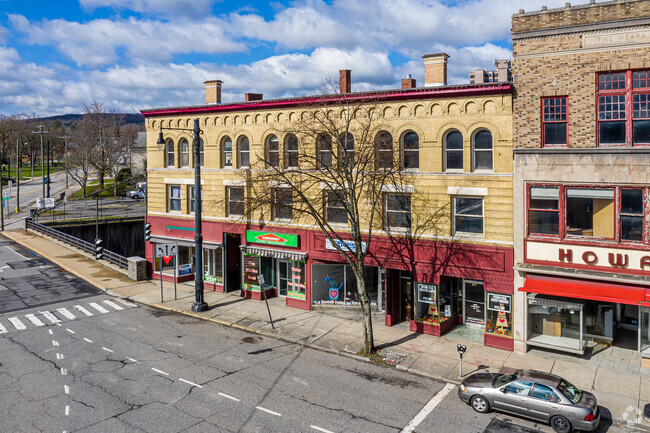 Building Photo - 11-21 Main St