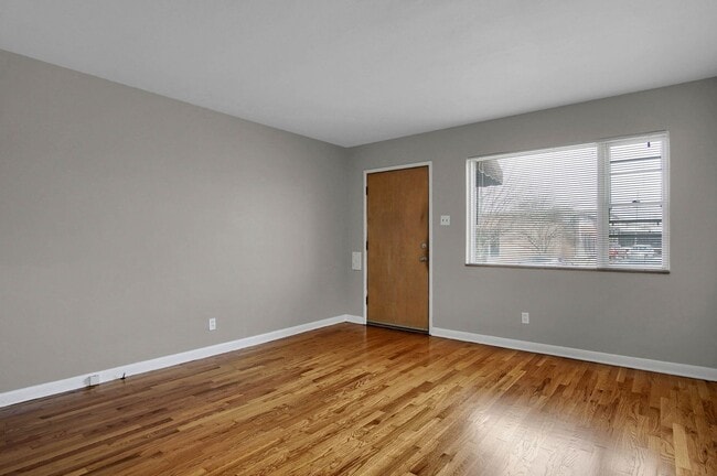 Building Photo - Living on Fyler is so Hawt Right Now