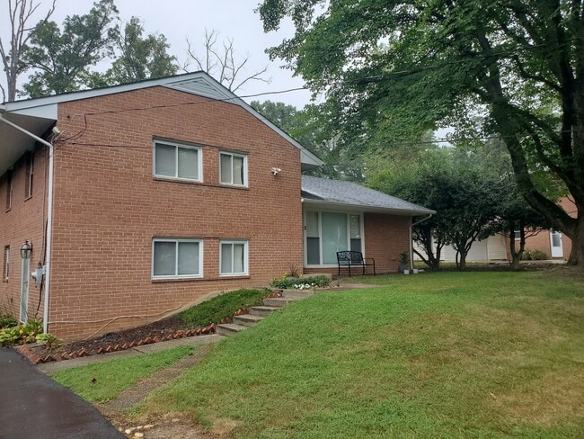 Foto del edificio - 7010 Leesville Blvd