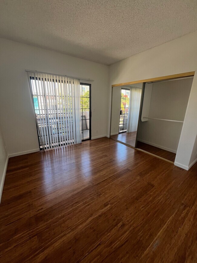 Foto del edificio - 11250 Morrison St