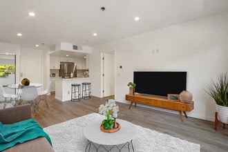 Interior Photo - Masselin Park West