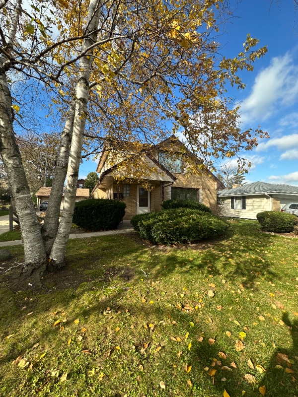 3017 S 83rd St Unit Lower, West Allis, WI 53219 Room for Rent in West Allis, WI