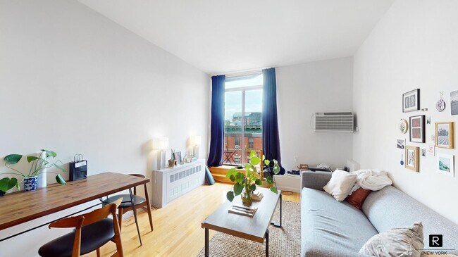 Foto del edificio - 184 Thompson St