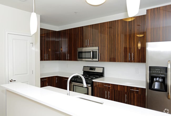 Interior Photo - St George