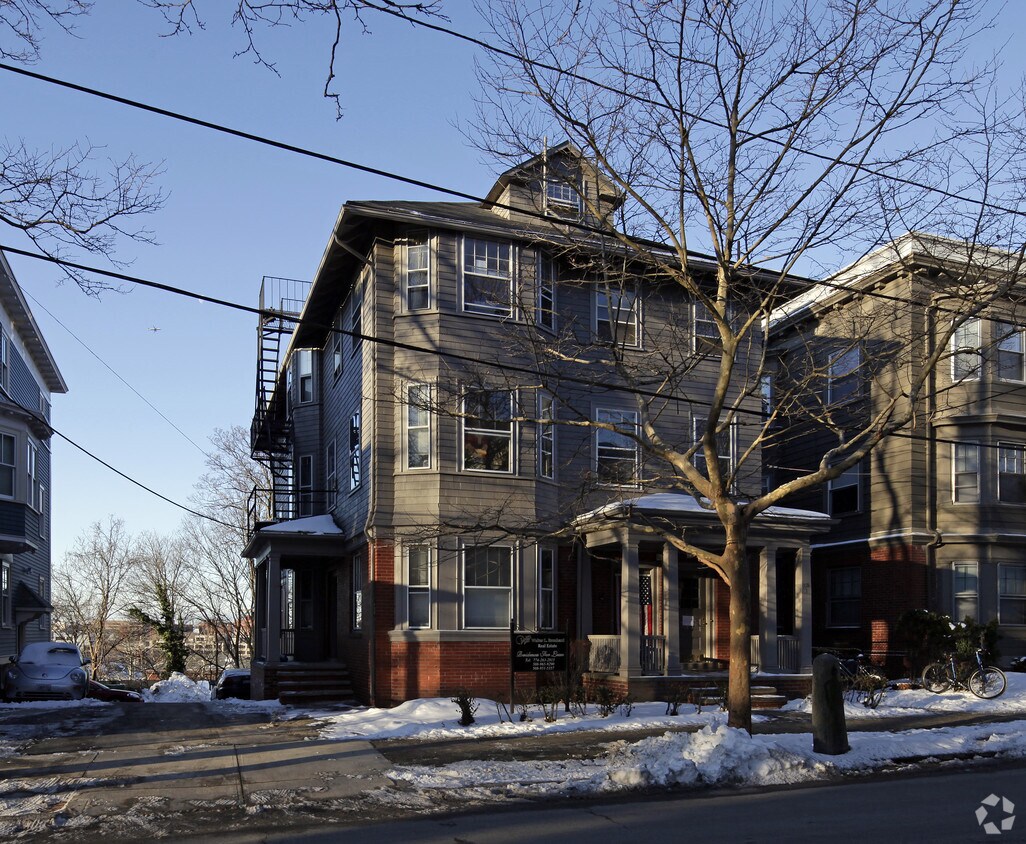 378 Benefit St, Providence, RI 02903 378 Benefit St Providence, RI