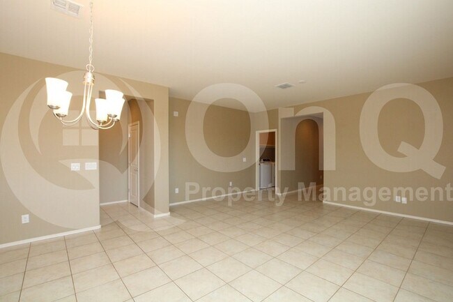 Building Photo - 2620 S 116th Dr