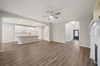 Building Photo - 130 W Burberry Cir