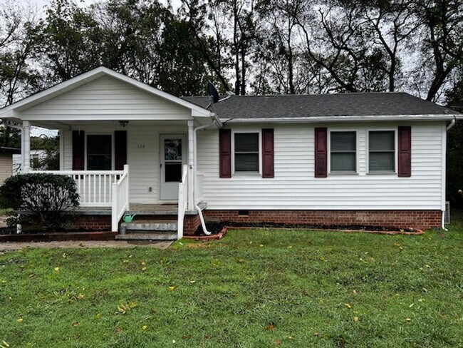 Foto del edificio - Maryville 37804- 3 Bedroom Home in Maryvil...