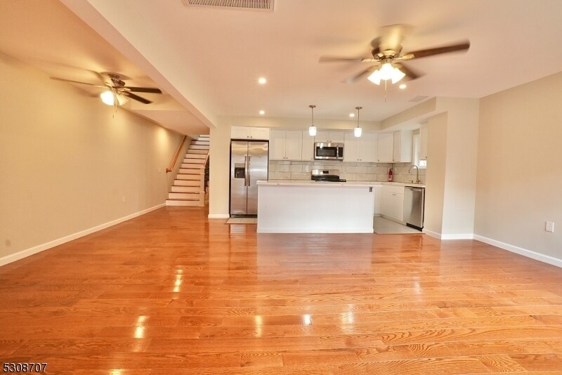 Primary Photo - 337 Green Ave