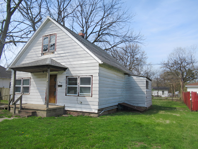 Building Photo - 804 E University Ave