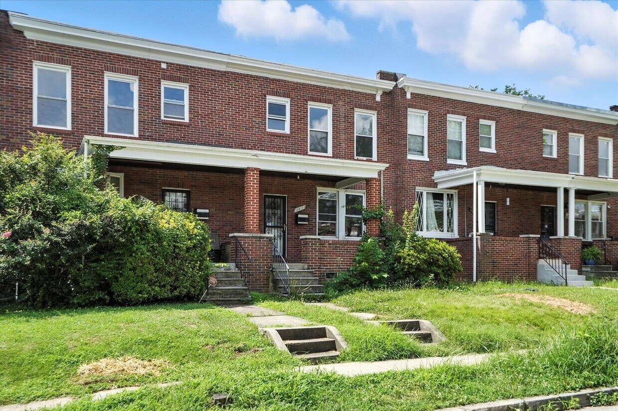 Foto principal - 3417 Cliftmont Ave