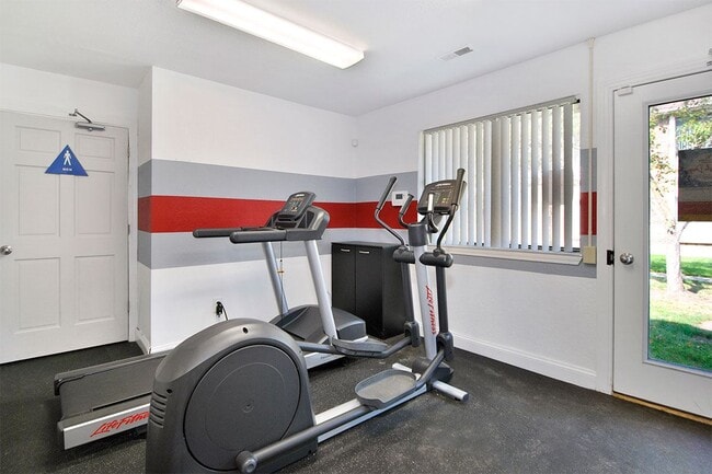 Building Photo - Merriman Woods Apartments