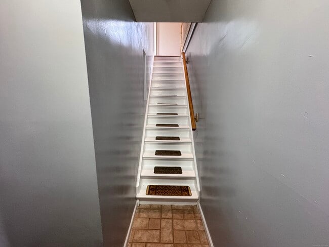 Building Photo - 55 Hoadley St