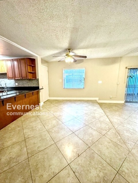 Foto del edificio - 1000 S Semoran Blvd