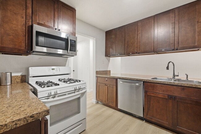 Photo - 1910 N Floyd Rd Apartment