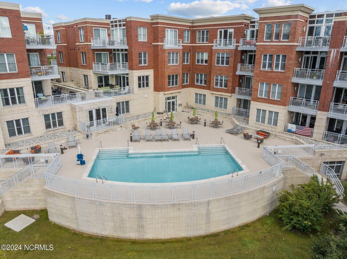Foto principal - 235 Sky Sail Blvd